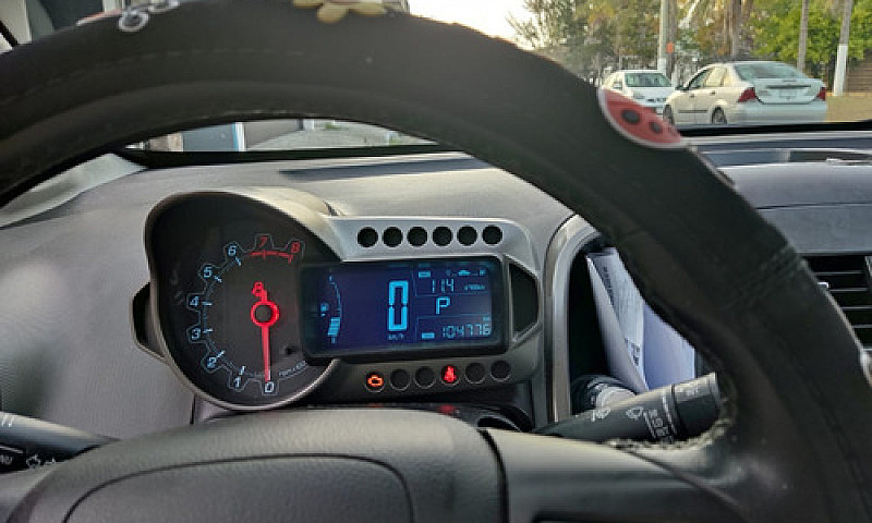 Chevrolet Sonic 1.6 ...