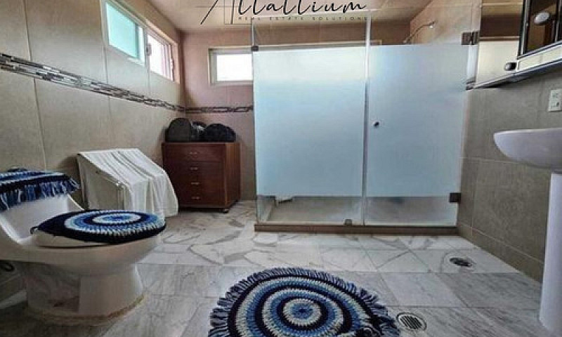 Casa En Venta En Fra...