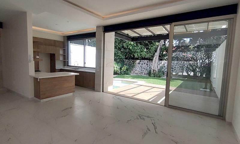 Casa Minimalista Nue...