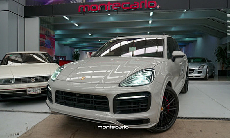 Porsche Cayenne 2021...