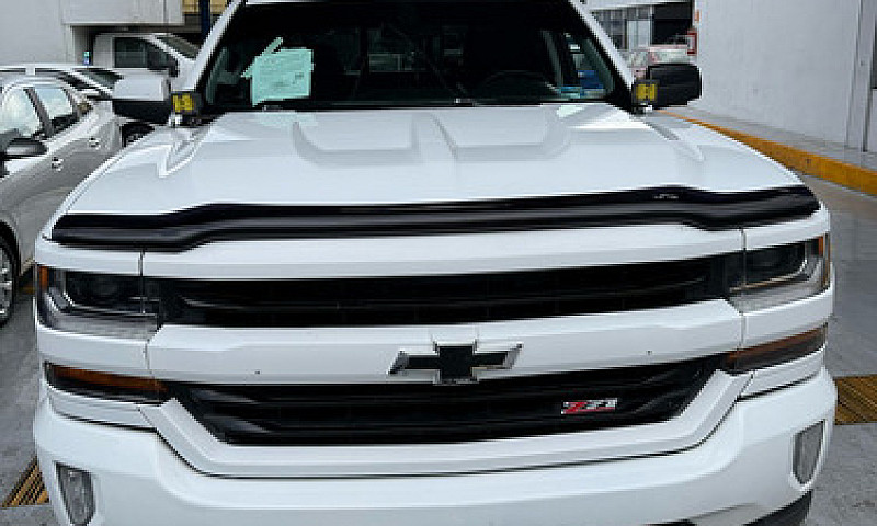 Chevrolet Cheyenne 2...