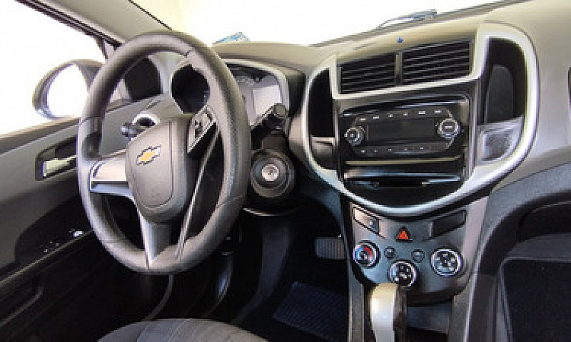 Chevrolet Sonic 1.6 ...