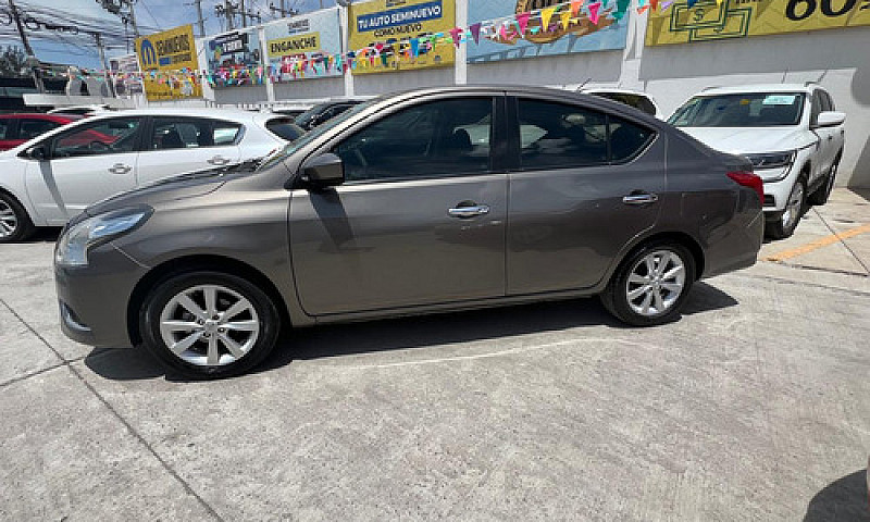 Nissan Versa 2017...