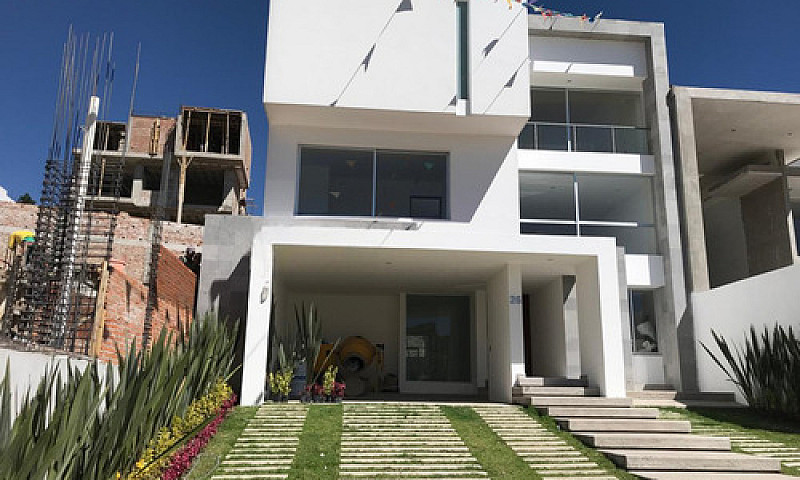Hermosa Casa  Estilo...