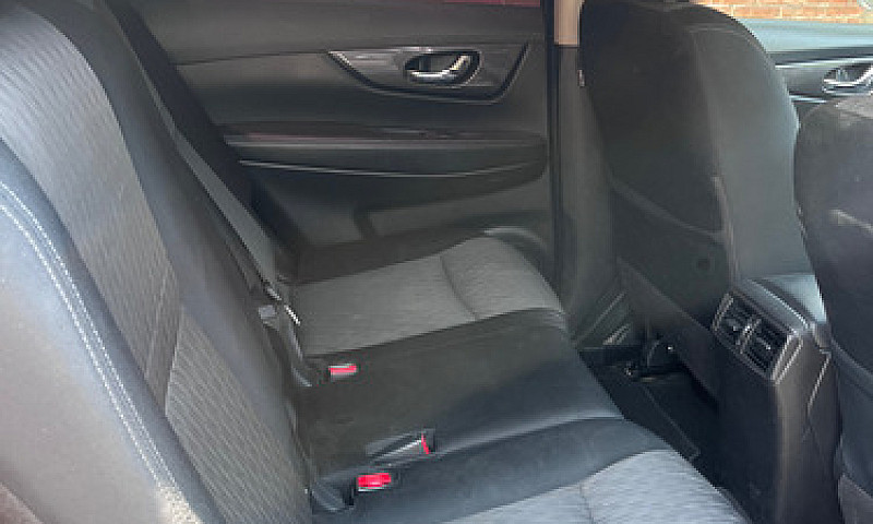 Nissan X-Trail 2.5 S...