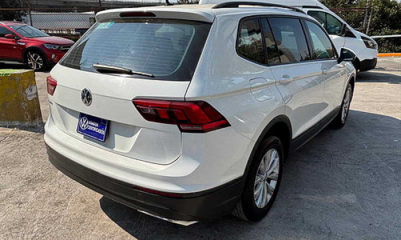 Volkswagen Tiguan 1....