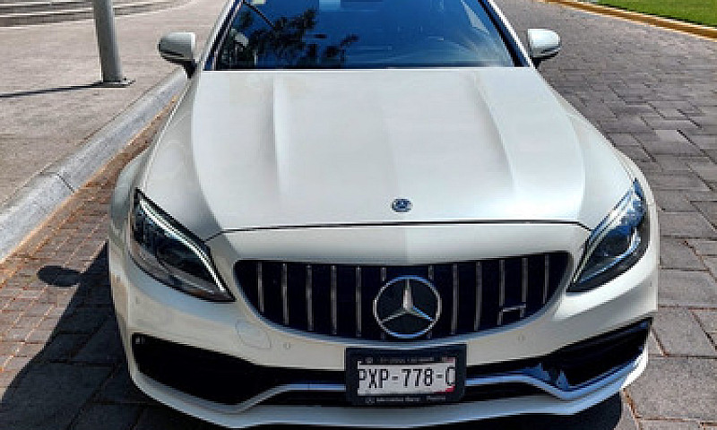 Mercedes Benz Amg C6...