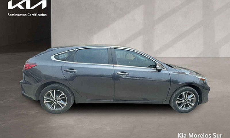 Kia Forte Hb 2022...