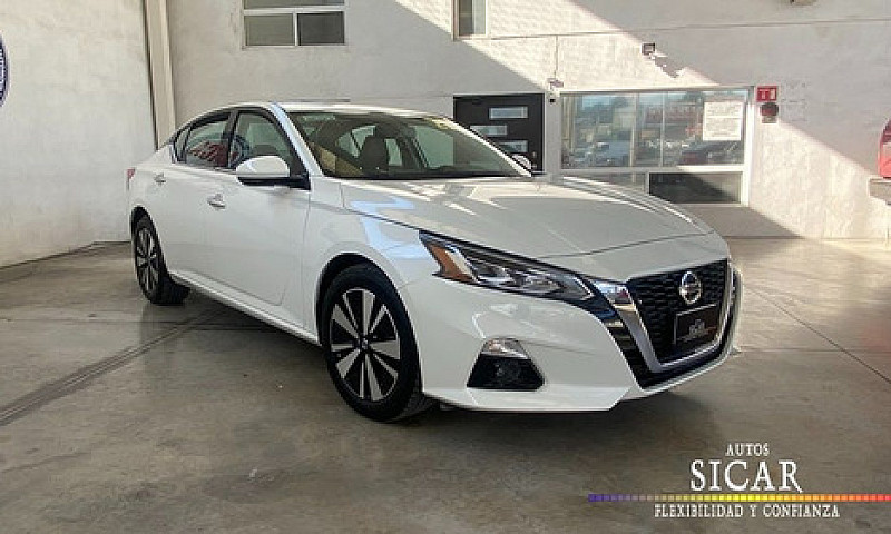 Nissan Altima 2020...