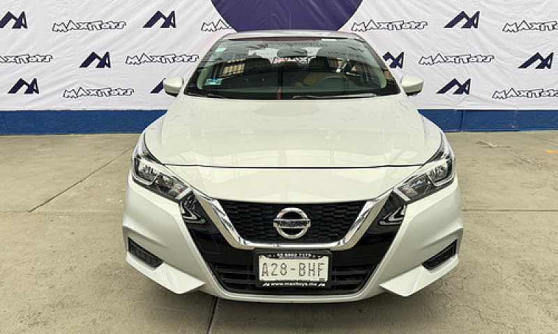 Nissan Versa 2020...