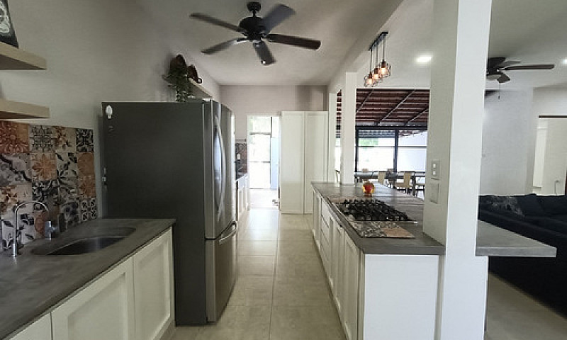 Venta De Casa De Un ...