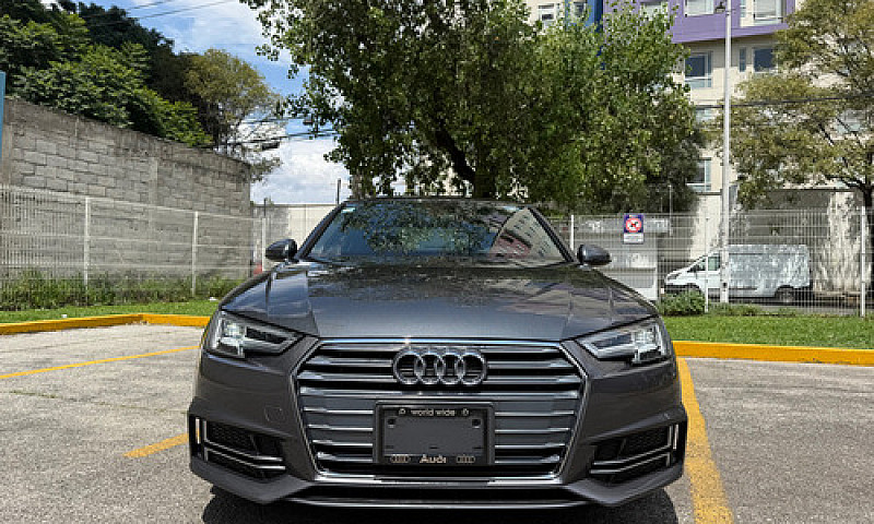 Audi A4 2.0 T S Line...