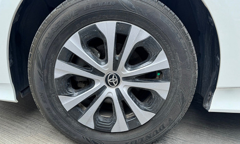 Toyota Prius 1.8 Bas...