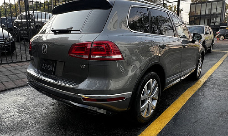 Volkswagen Touareg 4...