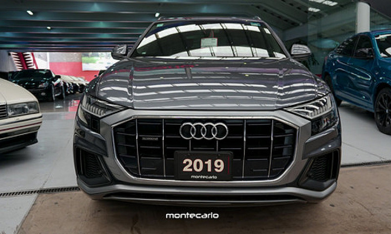 Audi Q8 2019...