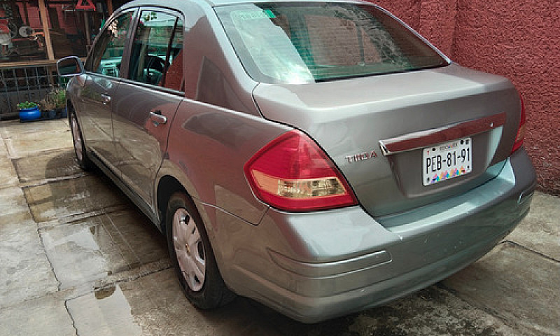 Nissan Tiida 1.8 Sen...