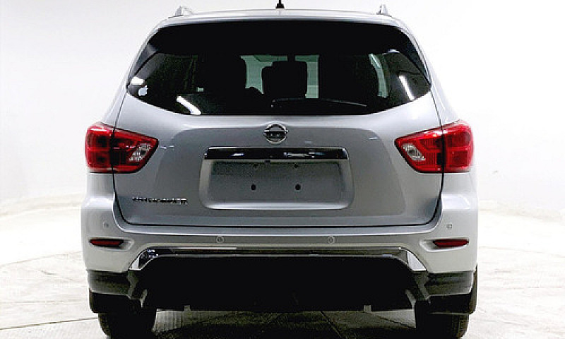 Nissan Pathfinder 20...