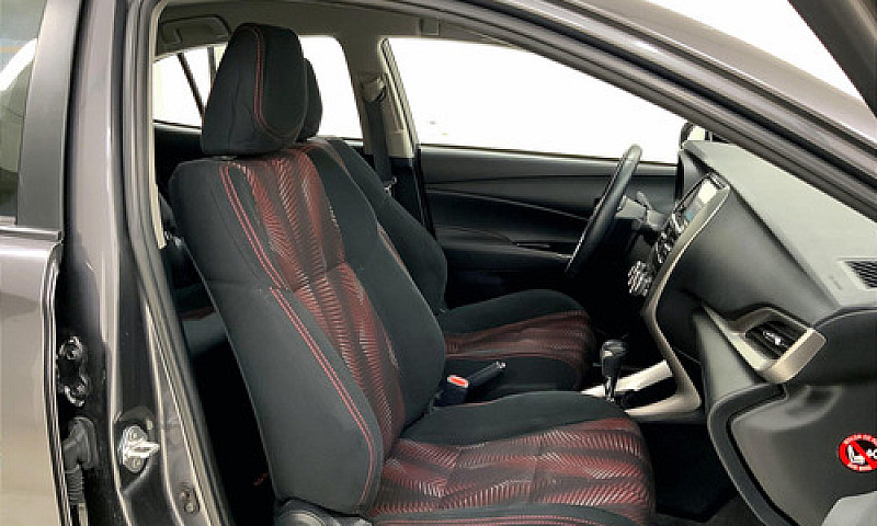 Toyota Yaris 2020...