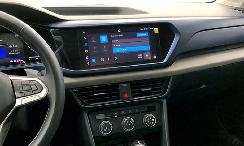 Volkswagen Taos 2021...