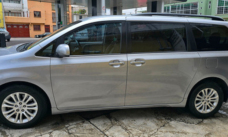 Toyota Sienna 3.5 Xl...