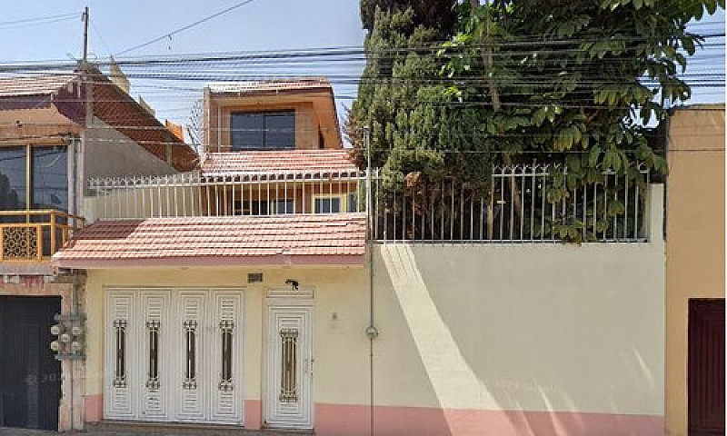 Amplia Casa En La Au...