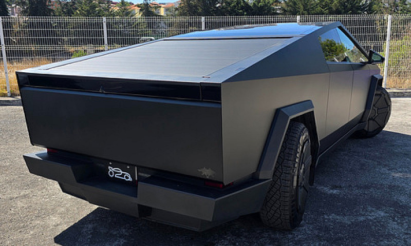 Tesla Cybertruck Cyb...