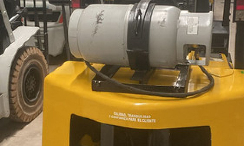 Montacargas Yale 2.5...