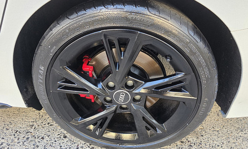 Audi  S3  2023...