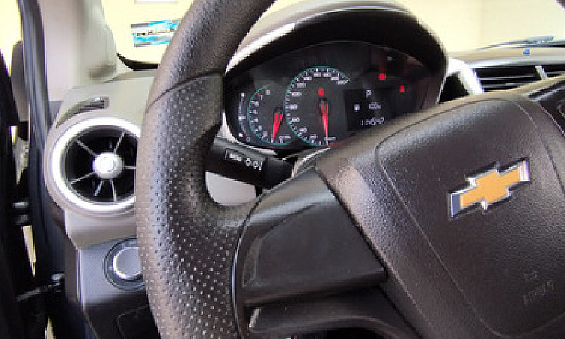 Chevrolet Sonic 1.6 ...