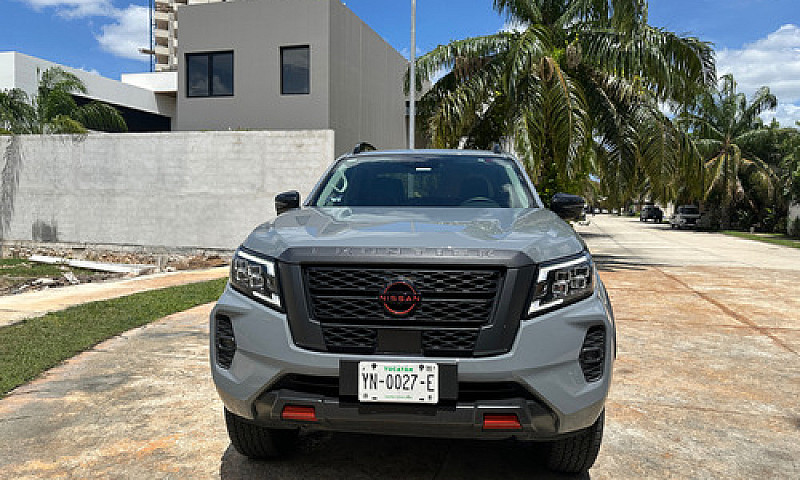 Nissan Frontier 2.5 ...