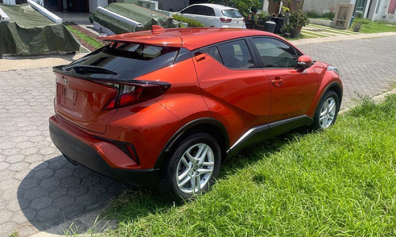 Toyota Ch-R 2.0 Cvt...