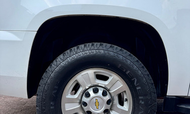 Chevrolet Suburban G...