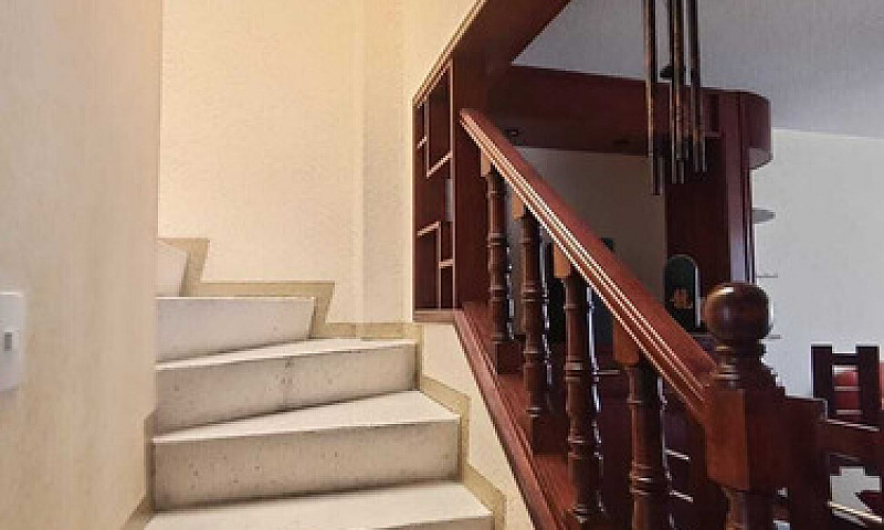 Casa En Venta, Héroe...