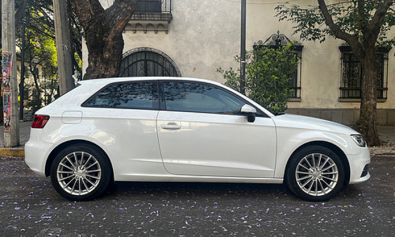 Audi A3 1.8 Sedán Am...