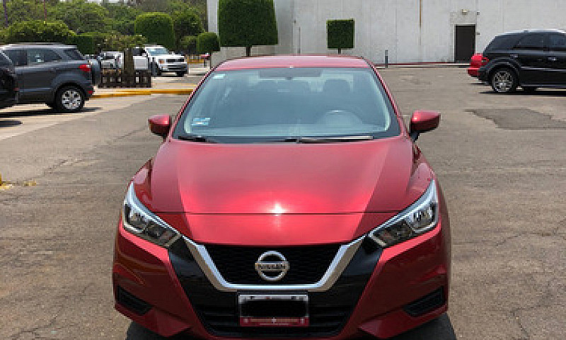 Nissan Versa 1.6 Sen...