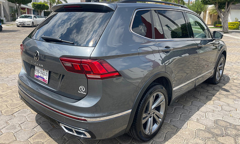 Volkswagen Tiguan 1....