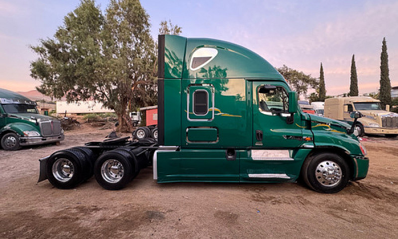 Freightliner Cascadi...