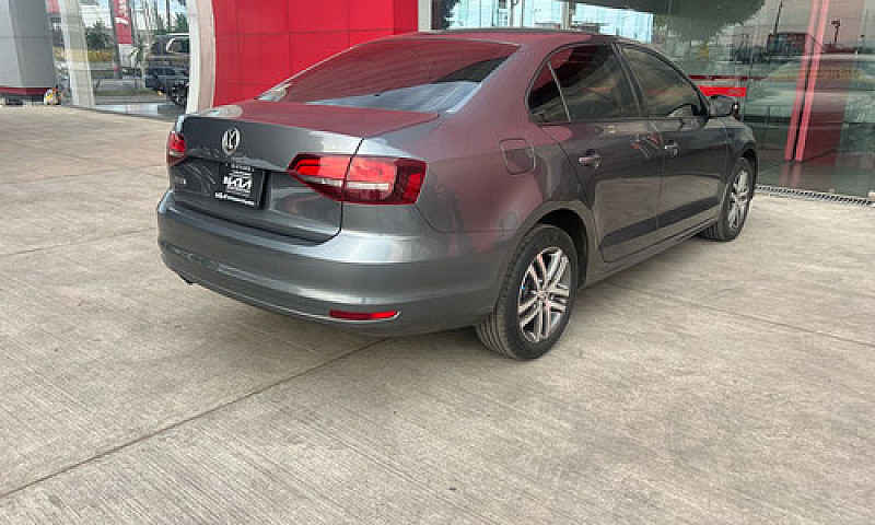 Volkswagen Jetta 201...