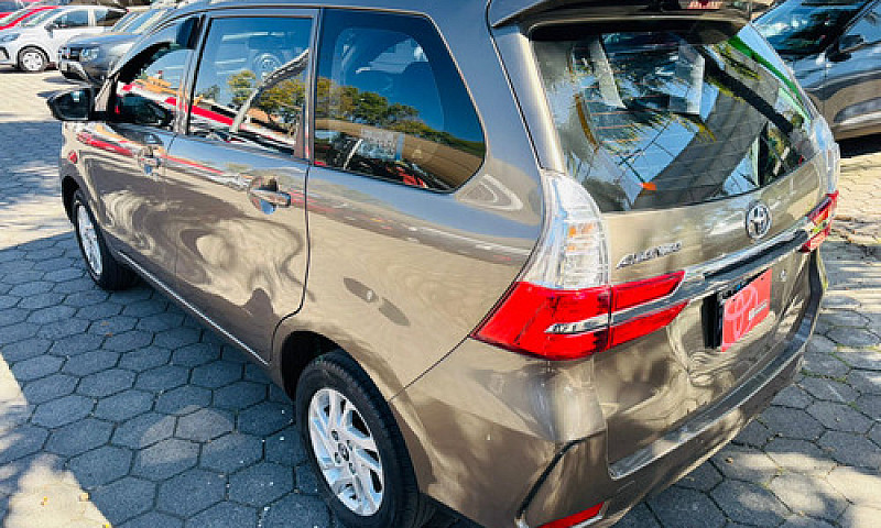 Toyota Avanza 2021...