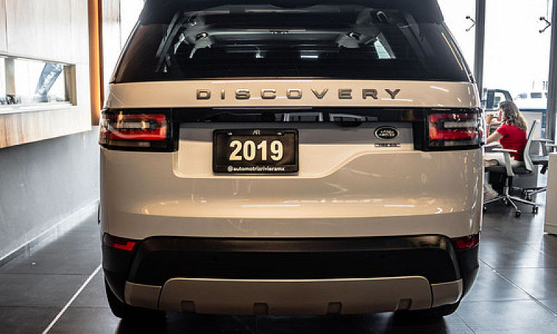 Land Rover Discovery...