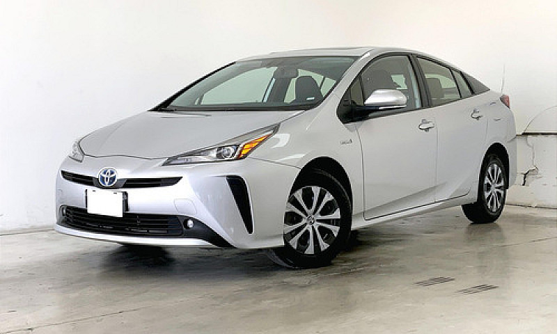 Toyota Prius 2020...