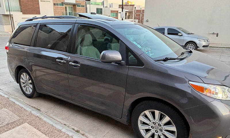 Toyota Sienna Xle Pi...