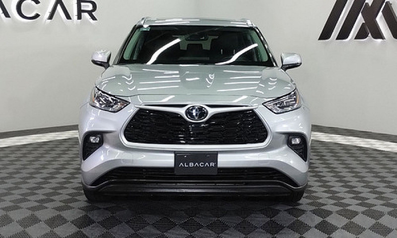 Toyota Highlander 3....