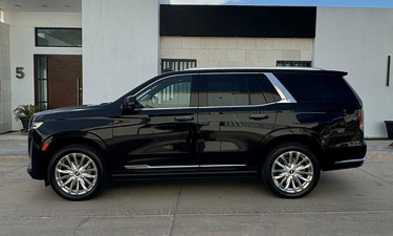 Cadilllac Escalade 1...