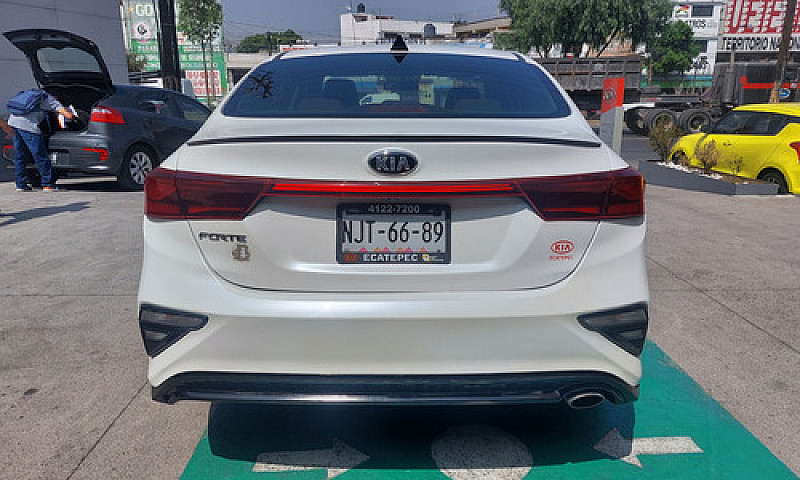 Kia Forte 2020...