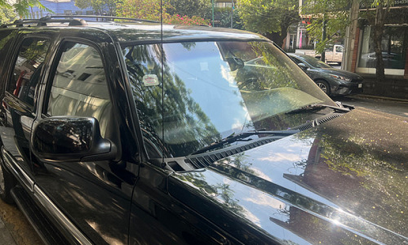 Chevrolet Suburban A...