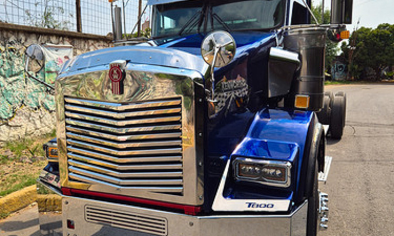 Kenworth T800 Centen...
