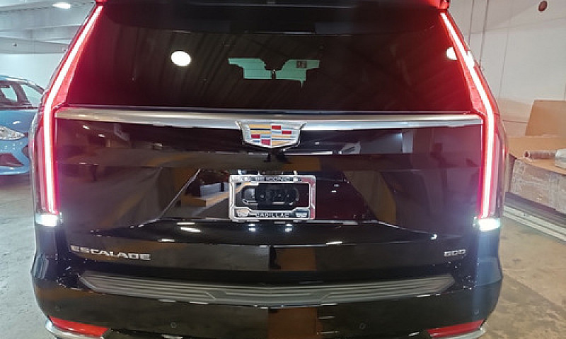 Cadillac Escalade Es...