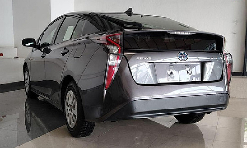 Toyota Prius 1.8 Bas...