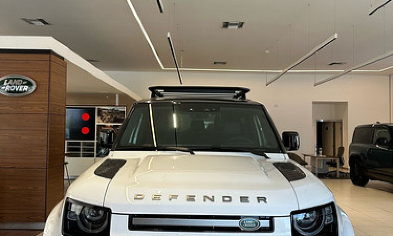 Land Rover Defender ...
